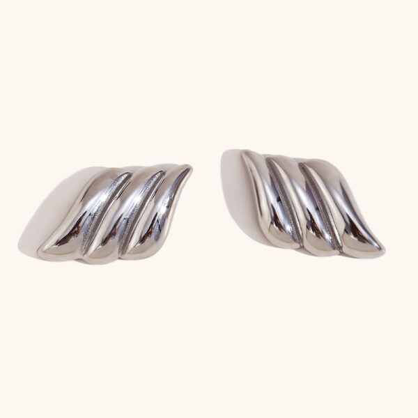 Stainless Steel Gold Plated Earrings New Antique Retro Style Trendy Angel Wings Design Heart Studs - Image 4