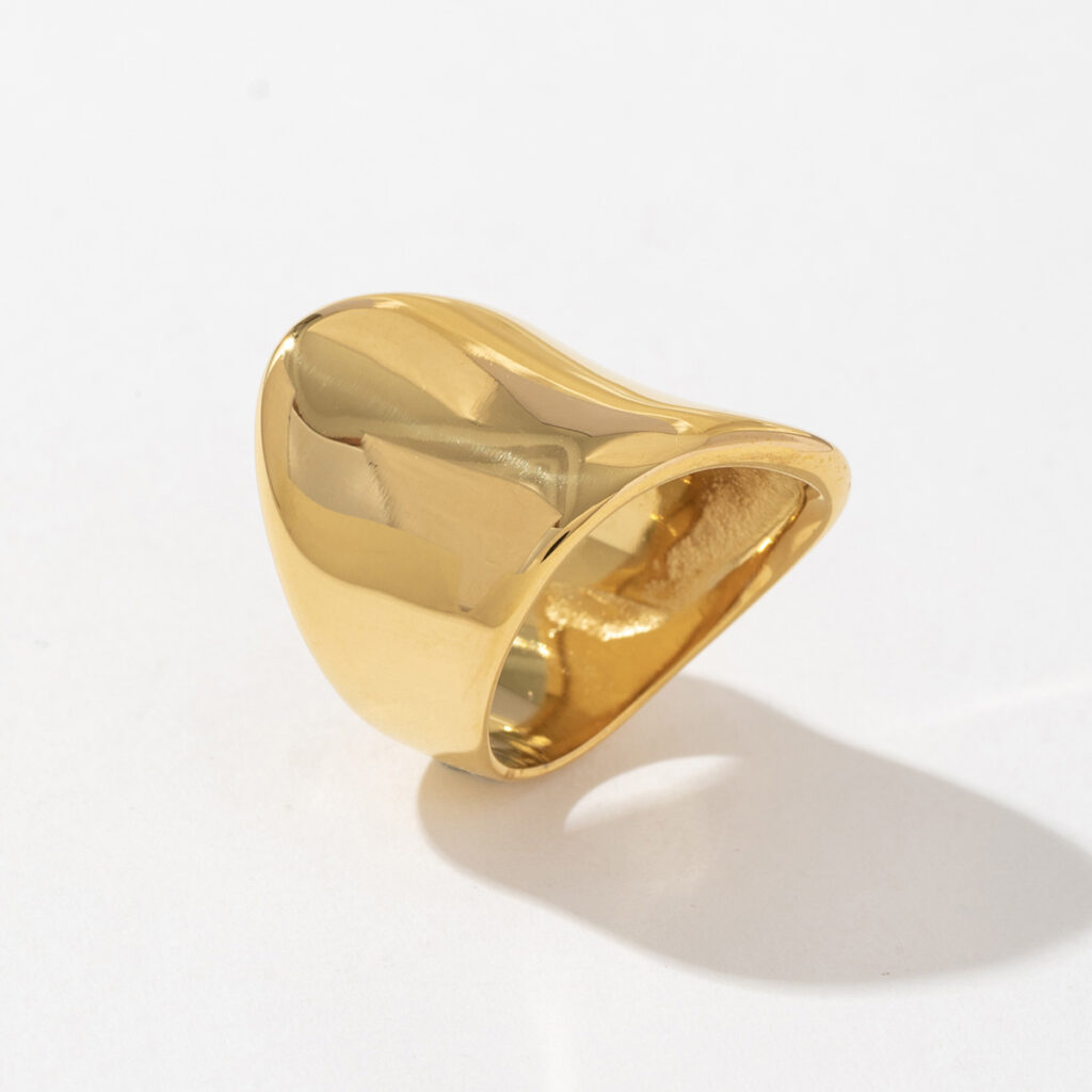 18K Gold Plated Vintage Signet Ring Exaggerated Glossy Stainless Steel Waterproof Women's Jewelry Wedding Engagement Party Gift