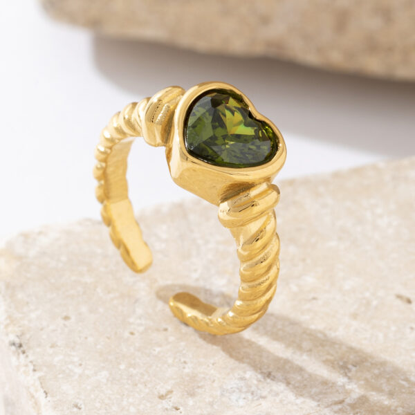 Luxury Vintage Retro Stainless Steel Plated 18K Gold Green Heart Zircon Open Ring - Image 4