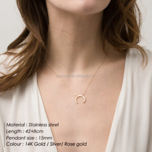 Hot Selling Dainty 14k Gold Plated Link Chain Necklace Hammered Crescent Moon Pendant for Women