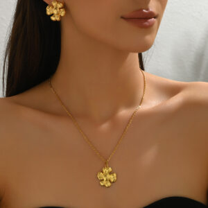 Hot Sale Women's Stainless Steel Pendant Necklace Earrings