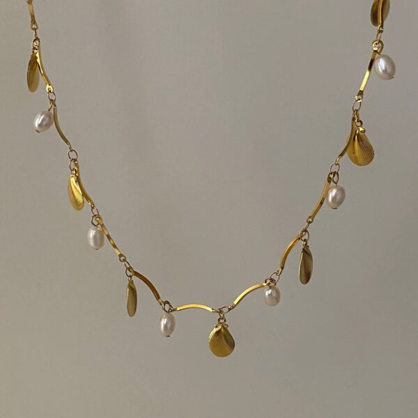 Hot Sale Custom Gold Plated Stainless Steel Sea Shell Necklace with White Imitation Pearl Link Beads for Parties and Weddings - Image 2