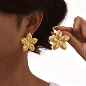 New Trendy Elegant Stainless Steel Jewelry for Women Gold Plated Tarnish-Free Flower Stud Earrings for Parties