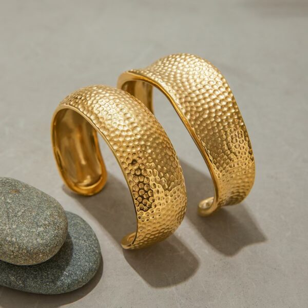 Fashion Stainless Steel Gold-Plated 18K Wide Opening Women's Bracelet Popular Bracelet - Image 5