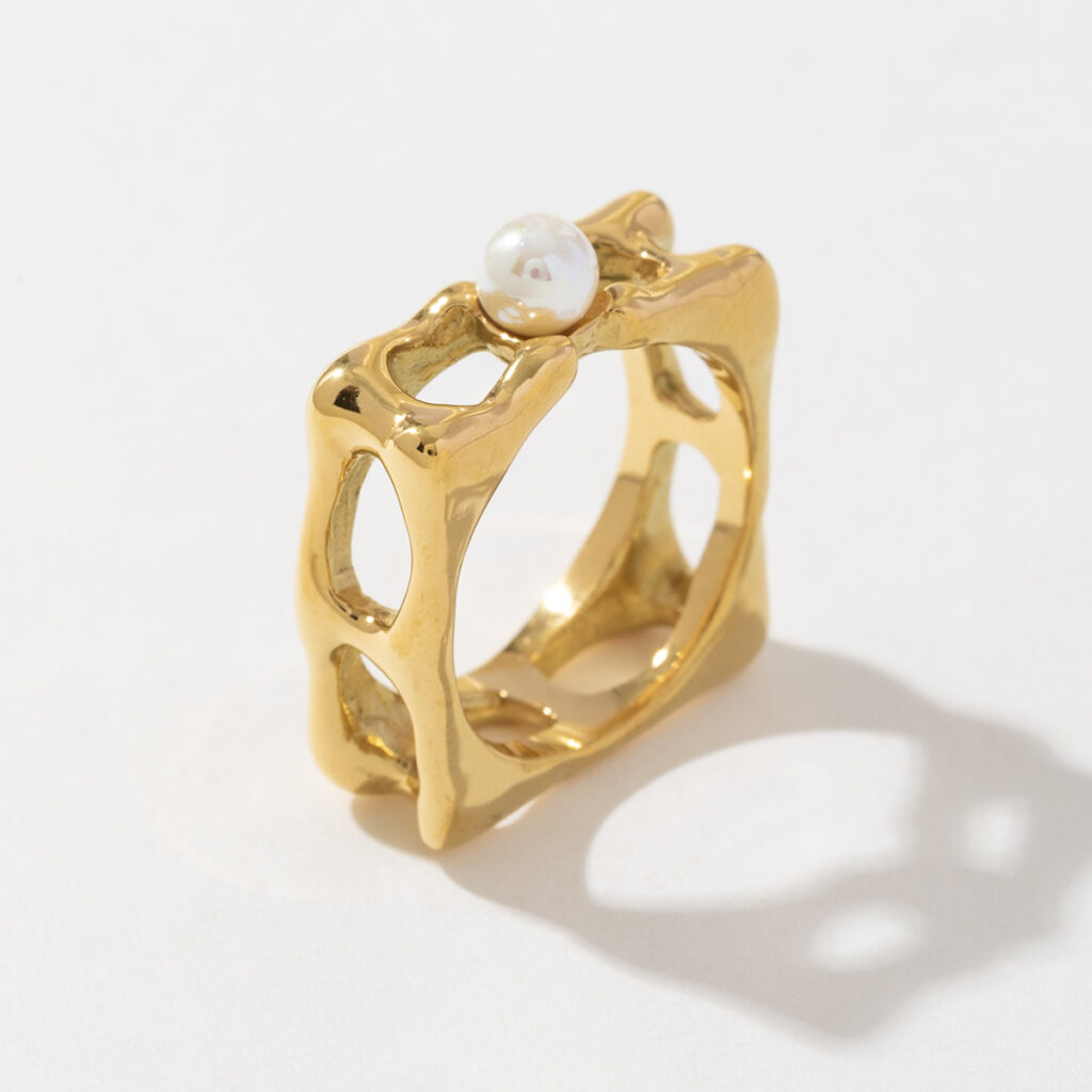 Trendy Hollow Design Weddings Parties Anniversaries Women's Stylish Stainless Steel Signet Pearl Ring Fashion Jewelry