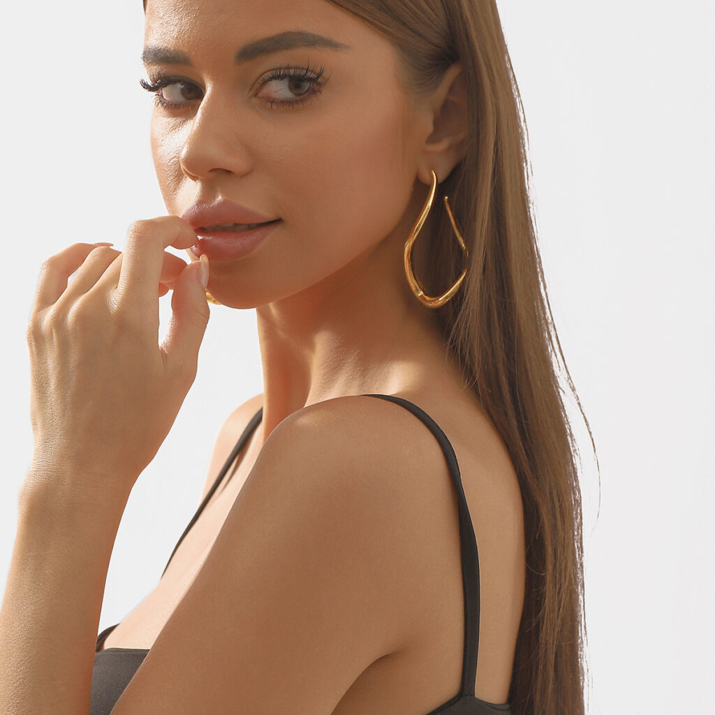 Exaggerated Irregular Twisted Earrings Retro Fashion Trend Personality Metal Jewellery Suitable for Women Party Wear