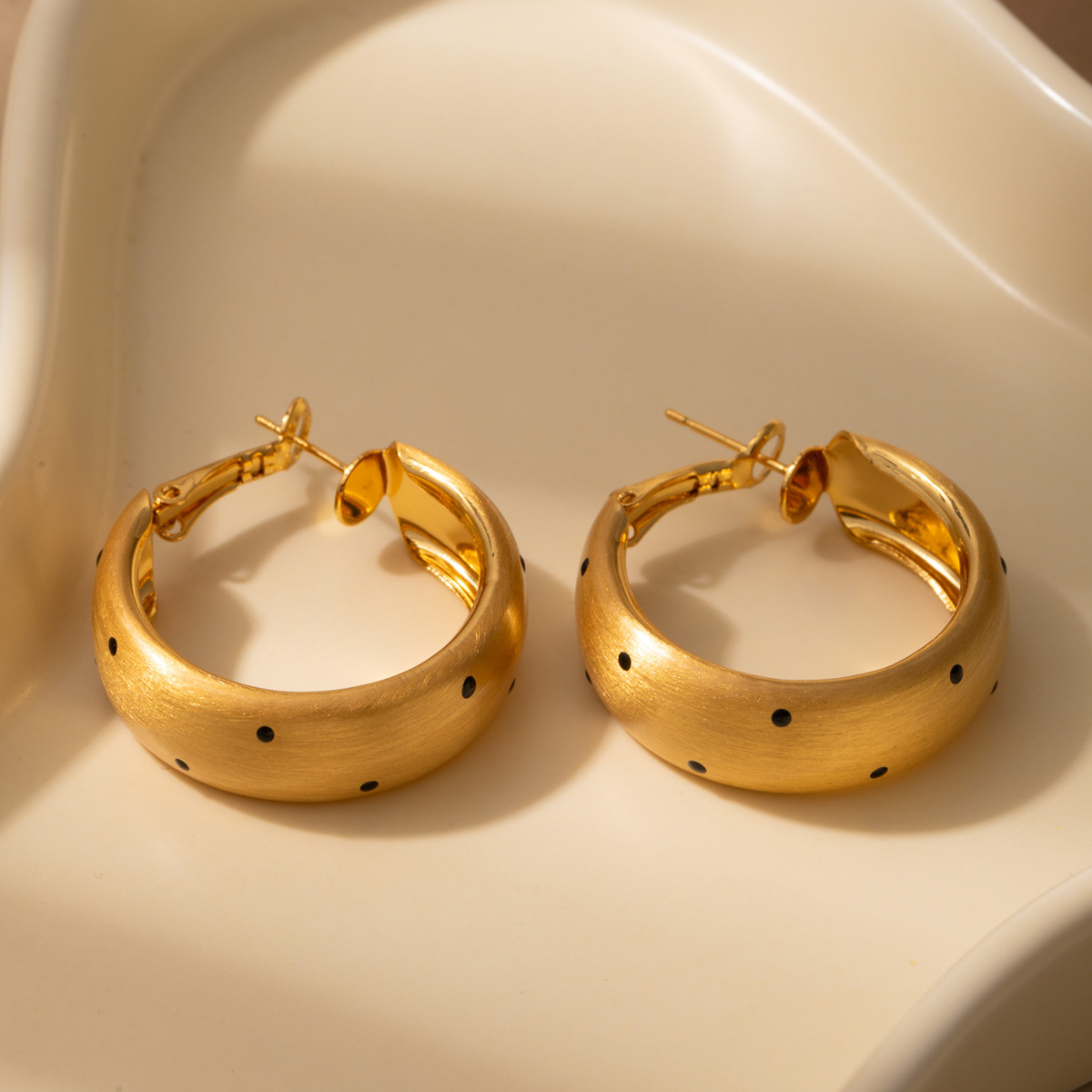 Elegant 925 Sterling Silver Post 18K Gold Plated Copper with Black Spots Exaggerated Chunky Open Hoop Earrings for Women Chic Jewelry Gifts - Image 4