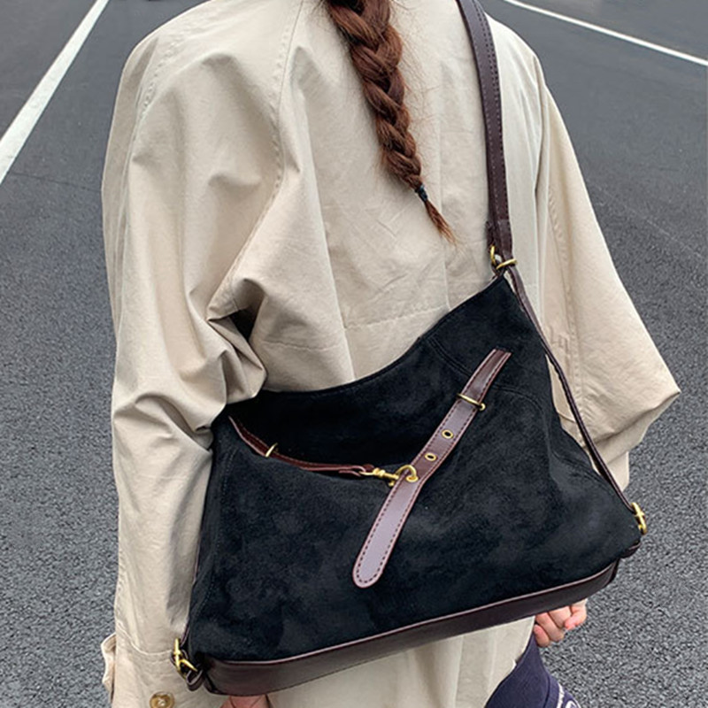 Womens Bags Trendy Fall Winter Shoulder Bags Crossbody Bags Large Lady Tote Bags Lady Handbag for Women Velvet Leather Bag with Cute Accessories - Image 10