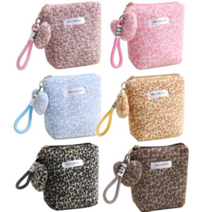 Cute Leopard Print Makeup Bag Travel Cosmetic Bag Organizer Toiletry Bag Accessories Pouch Make Up Bags with Zipper Handle Heart Charm